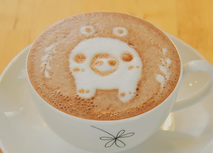 落ち着いた店内で「炭火焙煎」のCOFFEE&ESPRESSOを・・・